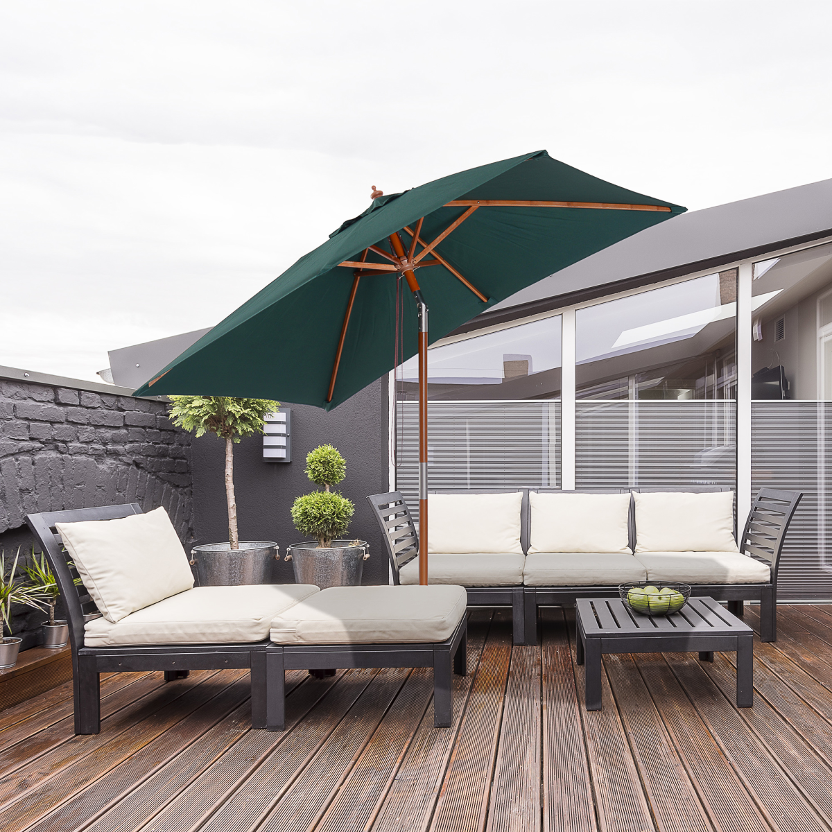 Stylish Wall-Mounted Patio Umbrella - Ultimate Sun Protection & Shade