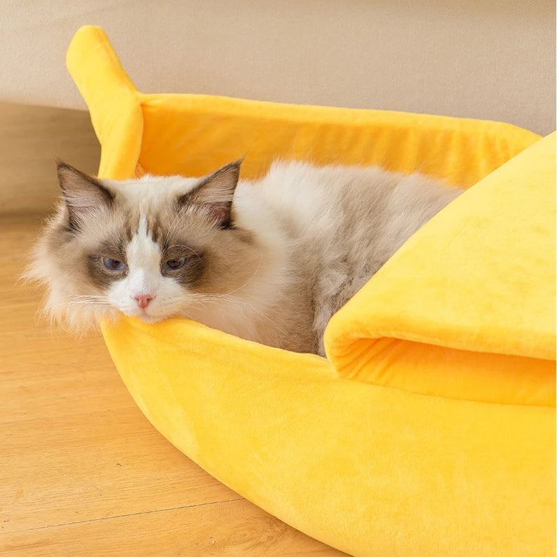 Cozy Banana Cat Bed House - Durable and Portable Pet Basket for Cats and Small Dogs, Multicolor