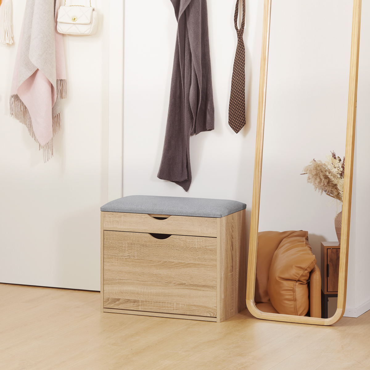 Stylish Shoe Bench with Cushion & Storage - Perfect for Entryways!