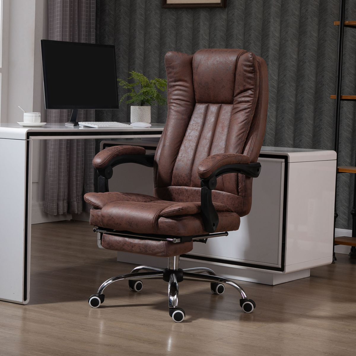 Executive Office Chair with Footrest and Armrests - Brown