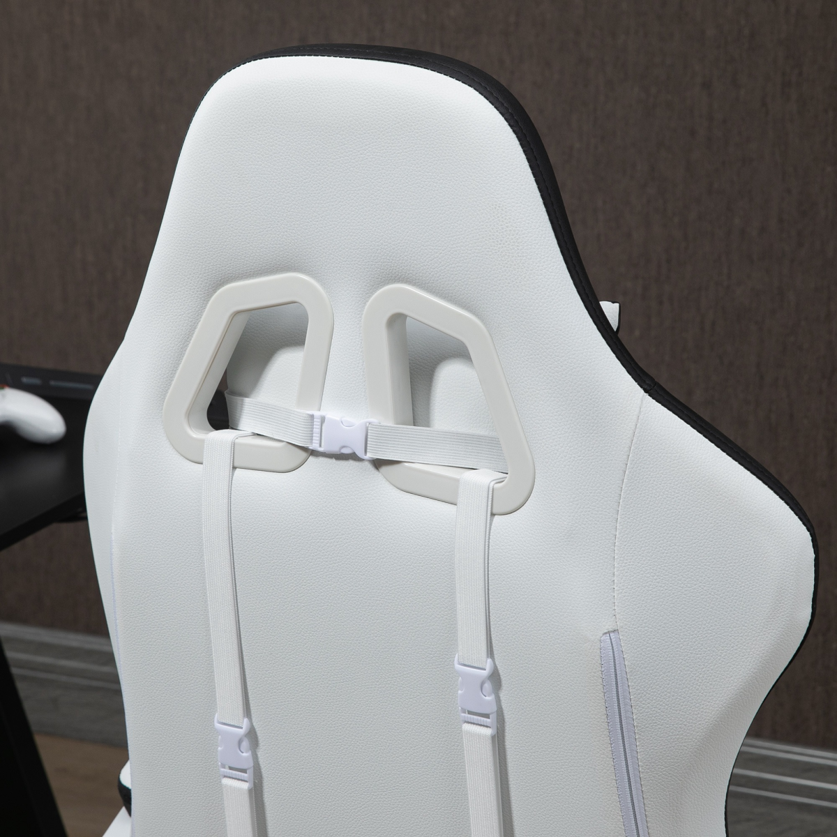 Vinsetto Racing-Style Gaming Chair with Reclining Back & Footrest, Black