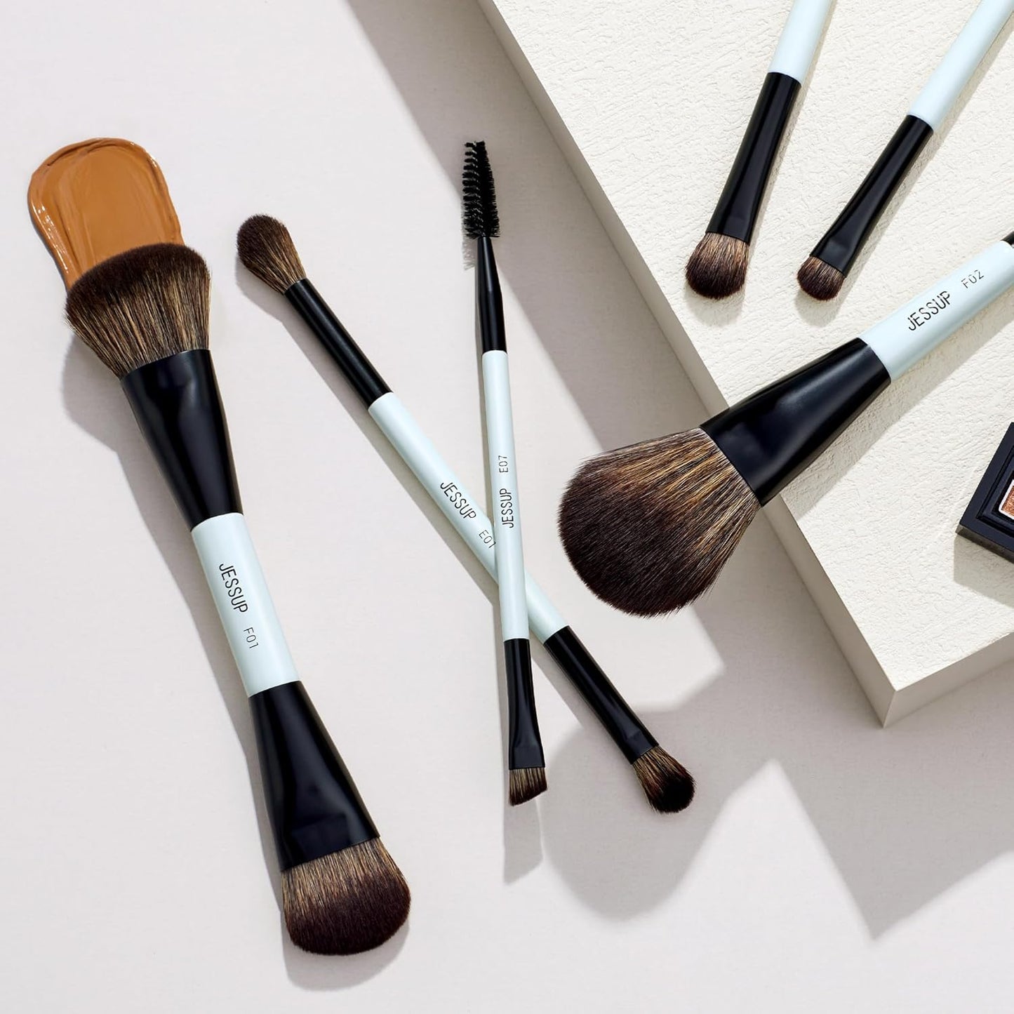 Vibrant Cyan 6-Piece Double-Sided Vegan Makeup Brush Set for Flawless Foundation, Contour, Blush, Highlight, and Eyeshadow Application