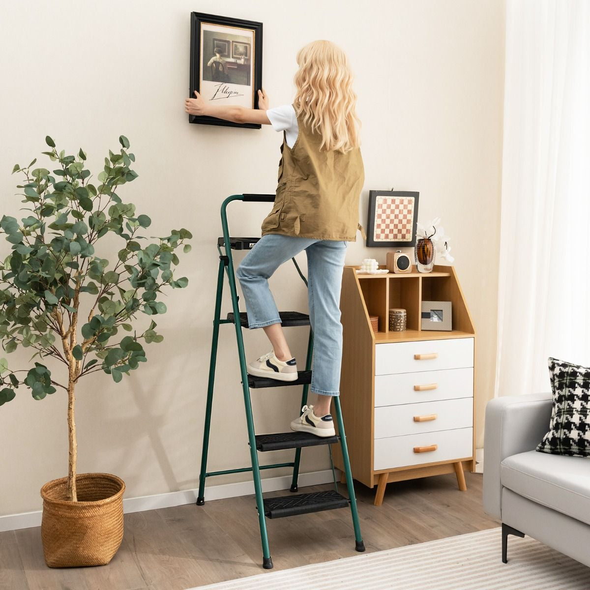 Folding Step Ladder 4-Step Ladder