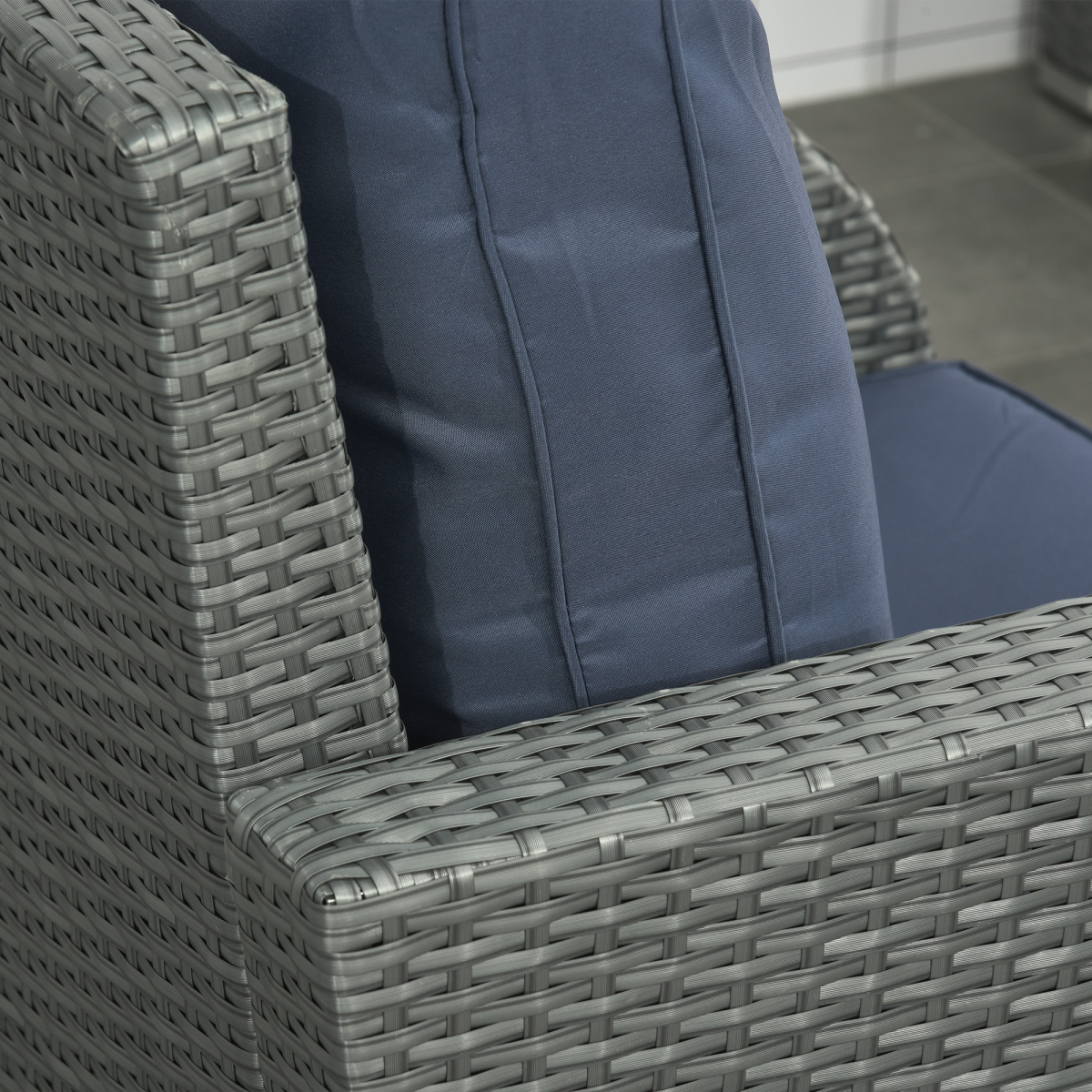 6pc Padded Outdoor Rattan Set: 2 Recliners 3-Seat Sofa Footstools Table