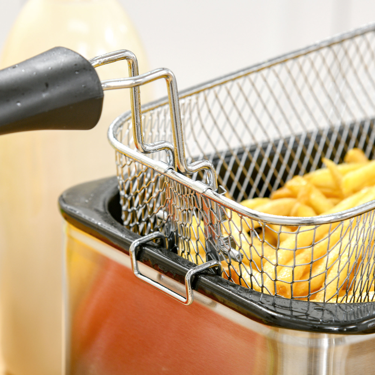 3L Deep Fat Fryer - Transform Your Cooking 2000W Power & Timer