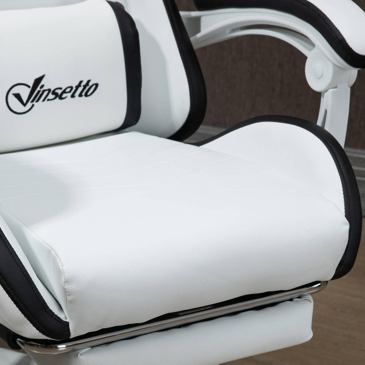 Vinsetto Racing-Style Gaming Chair with Reclining Back & Footrest, Black