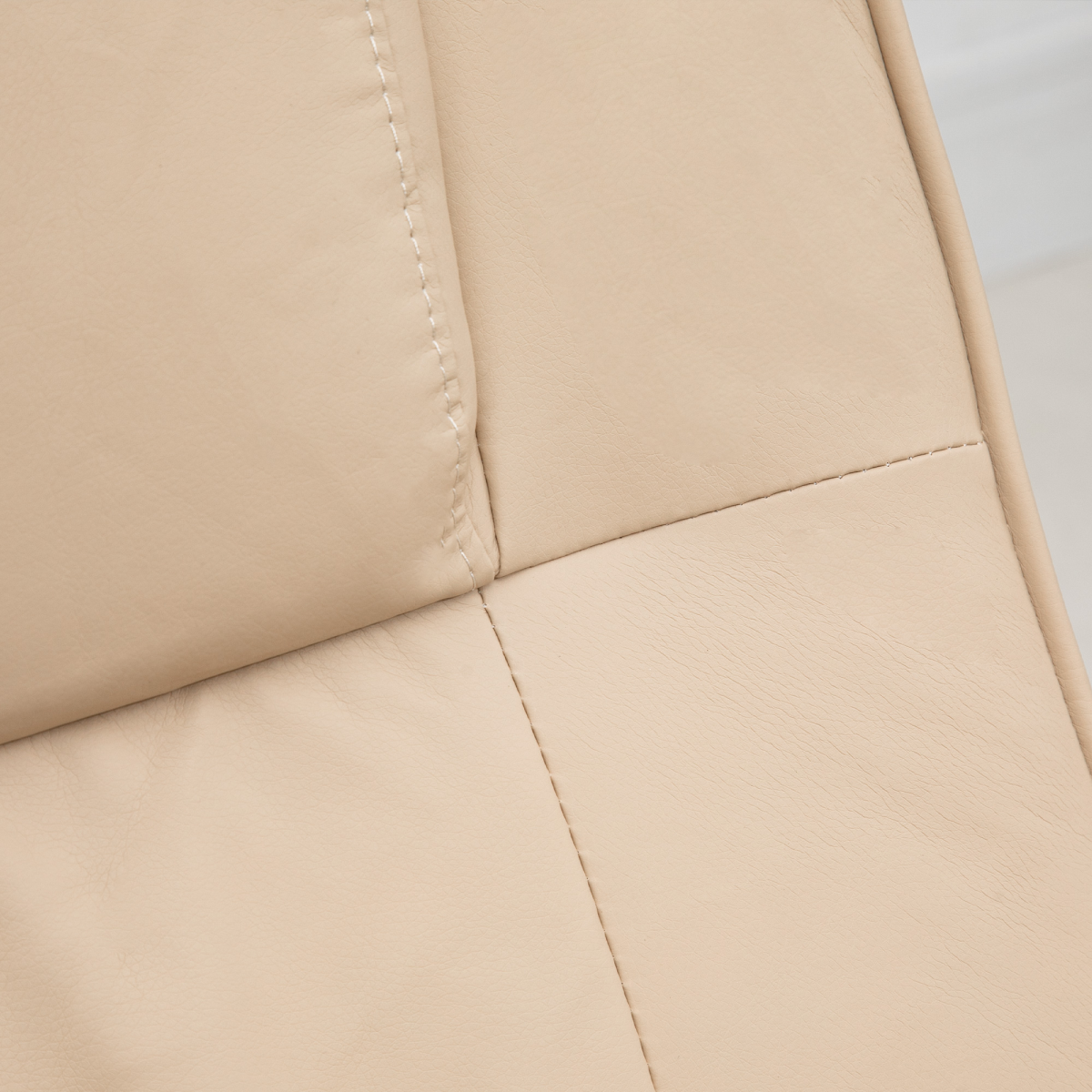 Luxurious Cream Recliner Chair with Massage & Footrest – Ultimate Comfort