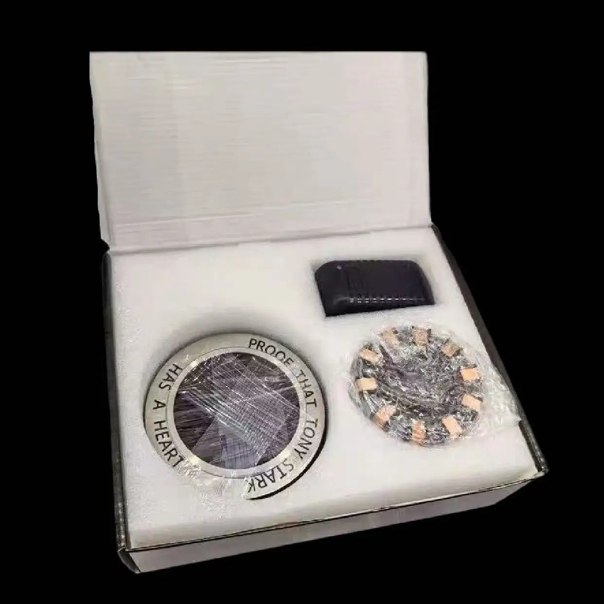 Iron Man Light Magnetic Levitation Reactor: Black Technology, Novel and Unique Desktop Decoration