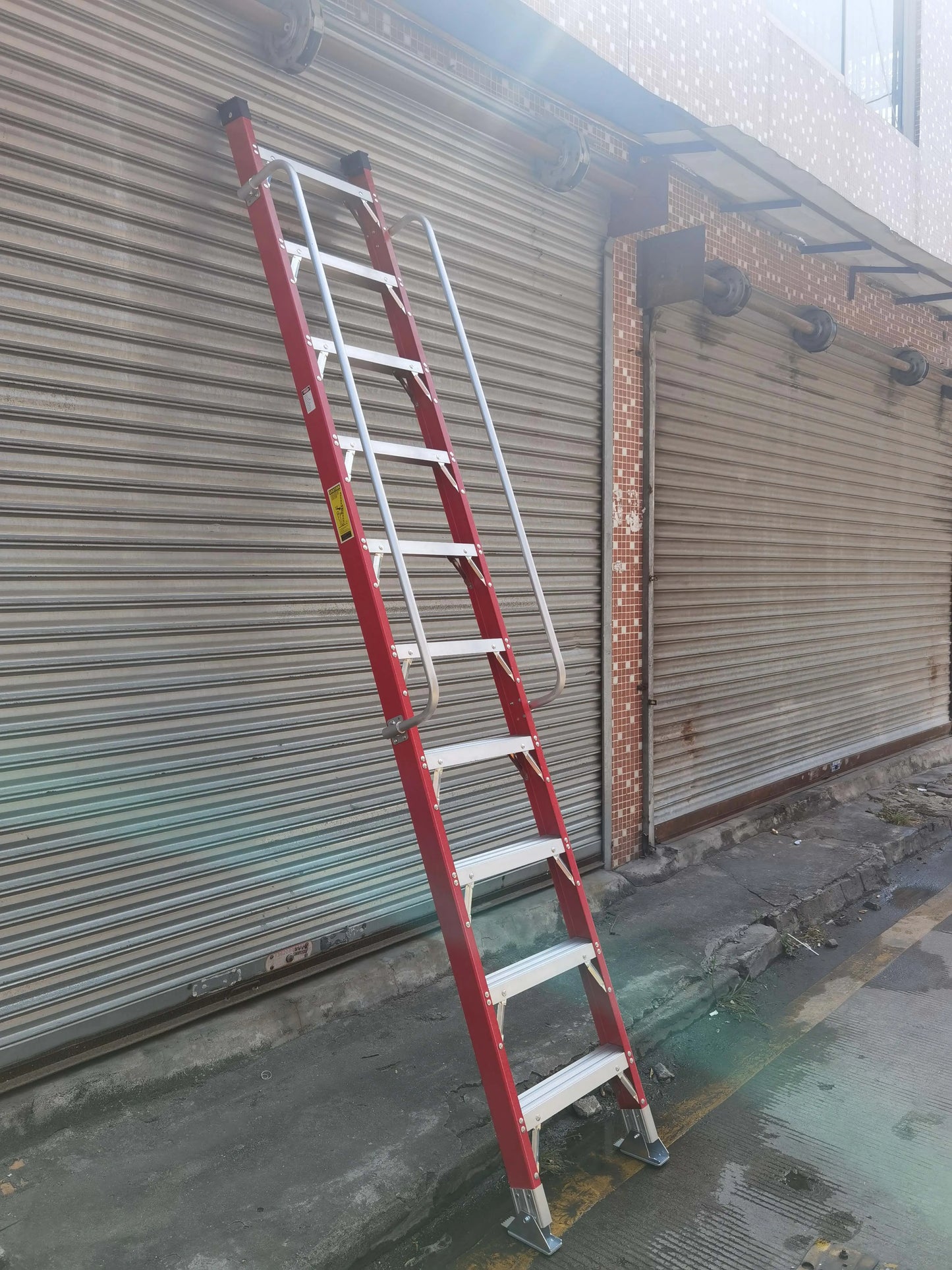 EN61478 Fiberglass Single Section Straight Strengthen Step Support And Handrail Ladder For Electricians