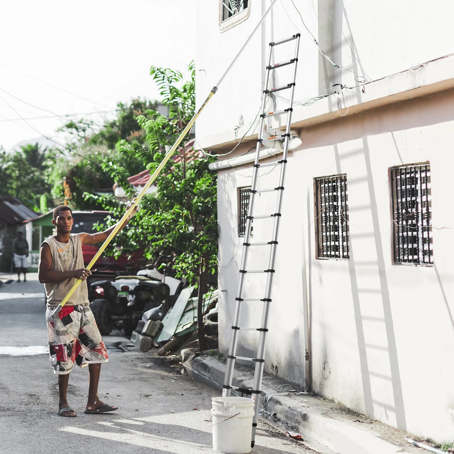 4.4 M Multi-Purpose Telescopic Aluminium Ladder, Extendable Folding Ladder, Non-Slip Steps, 150 Kg Load Capacity