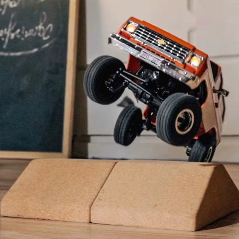 Fms 1:24 K5 Blazer Retro Simulation Pickup Truck Model Rc Climbing Car Remote Control Car Model Dual Speed Off-Road Vehicle Toy